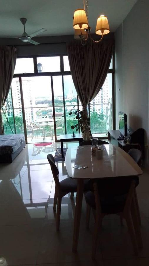 11-Modern Homestay Palazio Lake View Mount Austin Palazio Near Aeon Themepark Toppen Ikea Johor Bahru Exterior foto